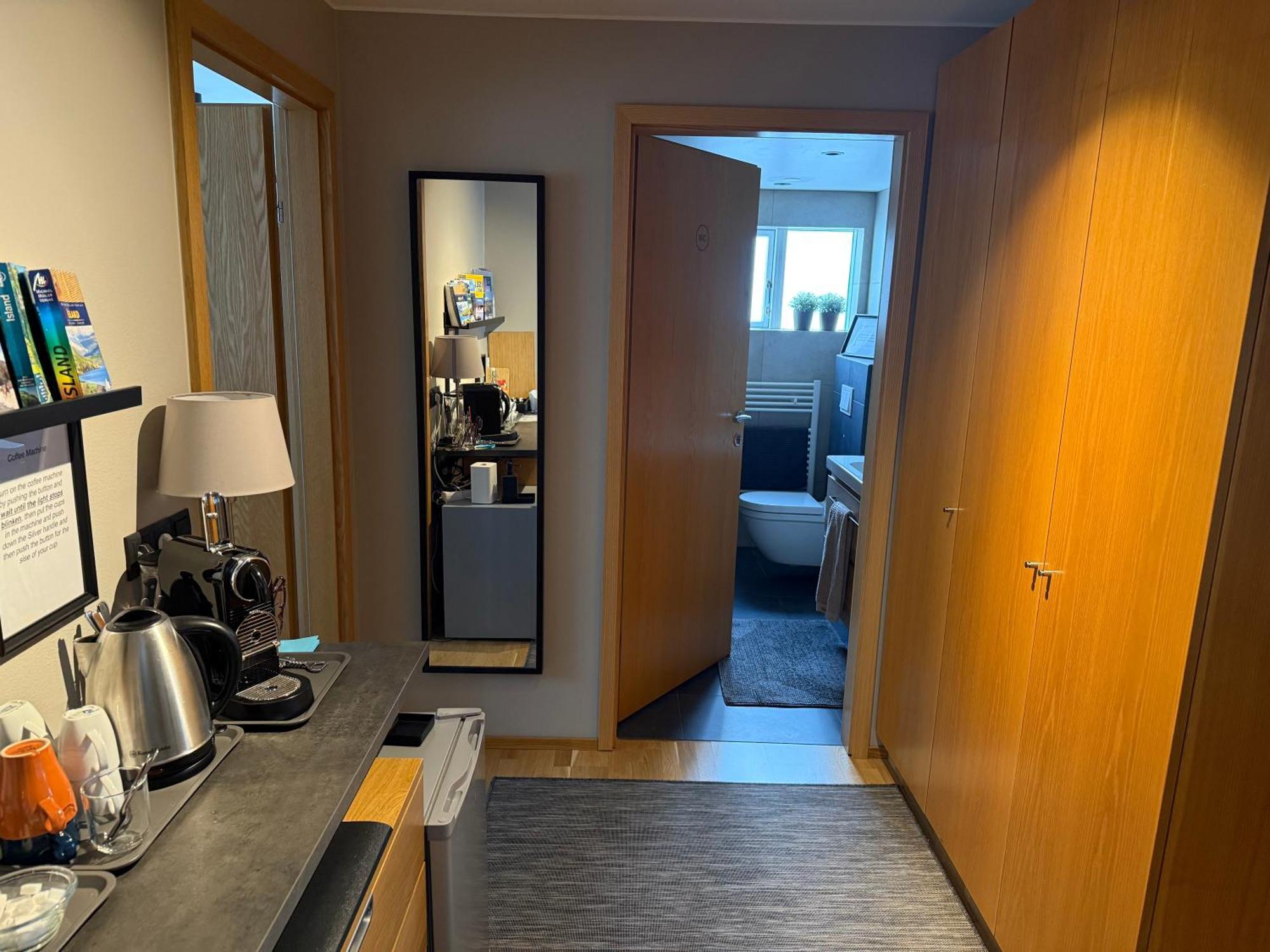 A. Bernhard Guest House ケプラヴィーク エクステリア 写真